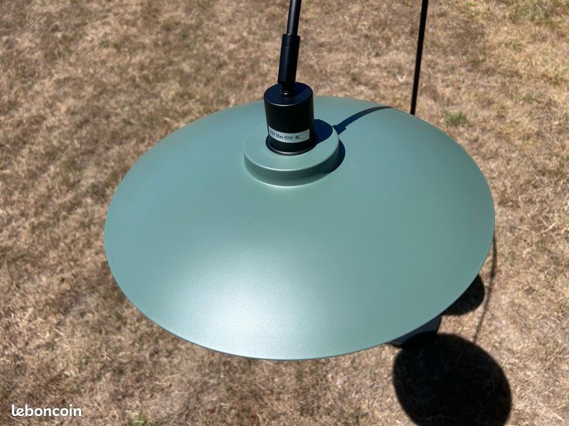 Lampadaire Milna d’Alinea vert et noir (image 3)