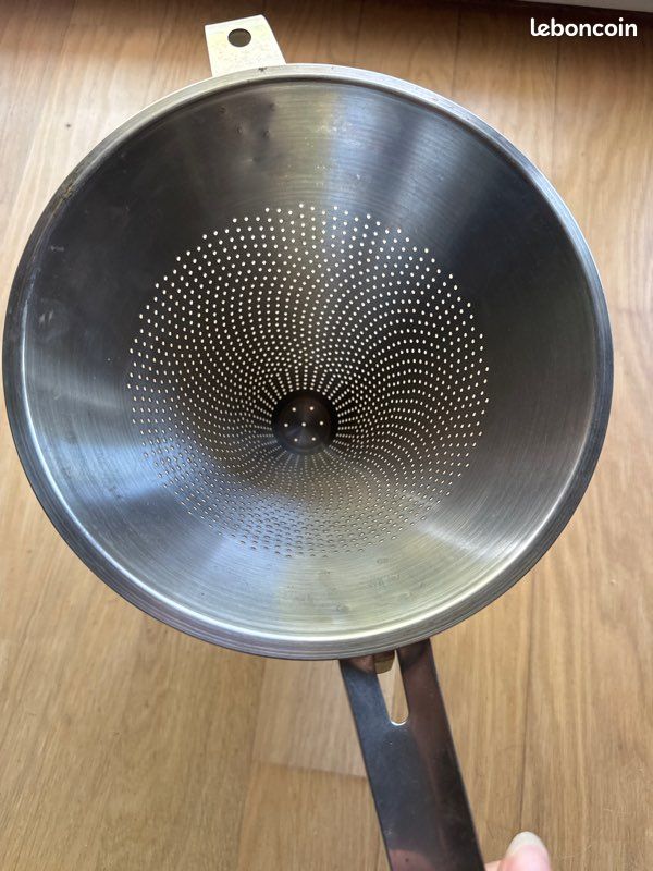 Passoire type chinois Inox (image 2)