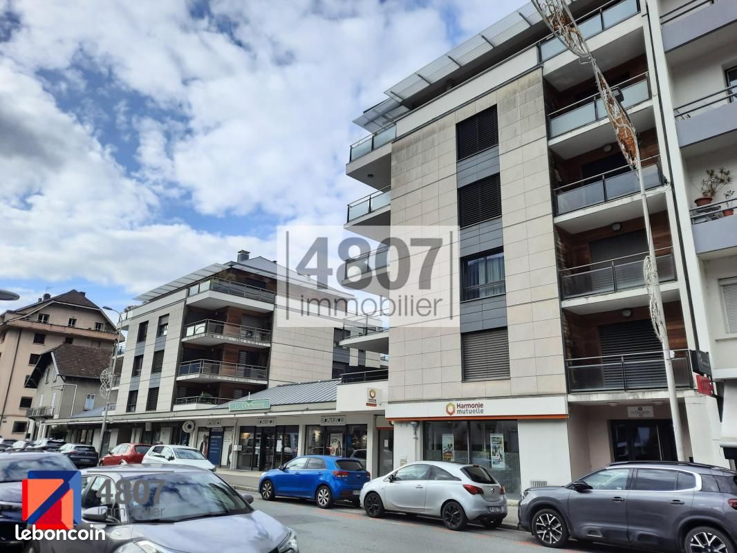 Parking Cluses · 70 €/mois