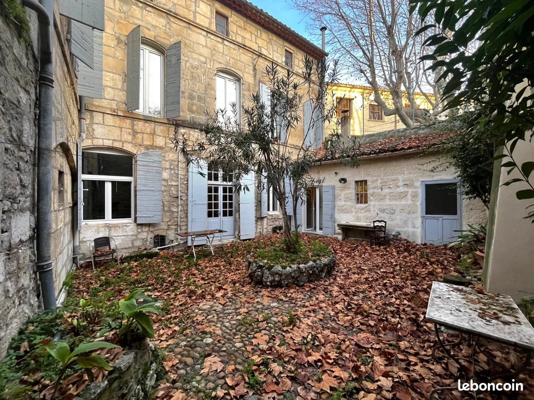 Appartement 3 pièces 80 m² · à Arles · 80 m² · 890 €/mois