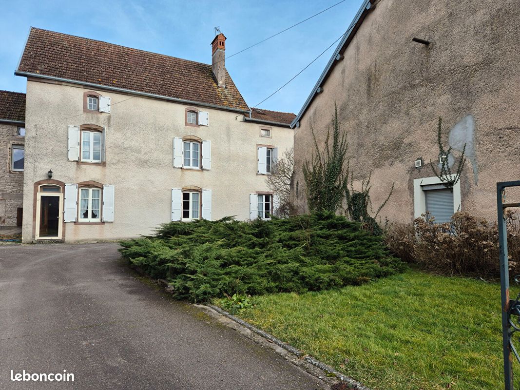 Maison 5 pièces 245 m²