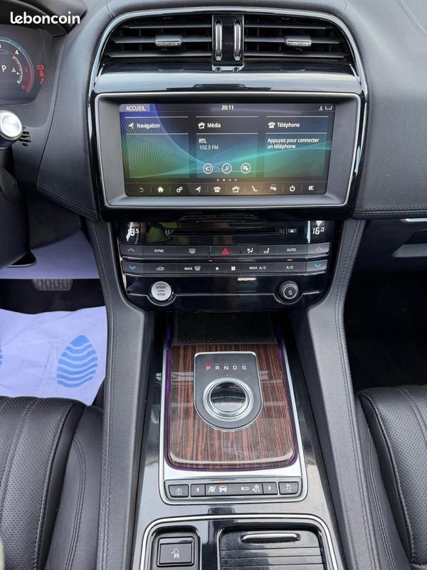 JAGUAR F-PACE - 3.0D - V6 - 300 ch - 4X4 - PORTFOLIO - GARANTIE 3 MOIS (image 19)