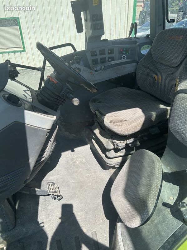 Claas ARION 620 (image 8)