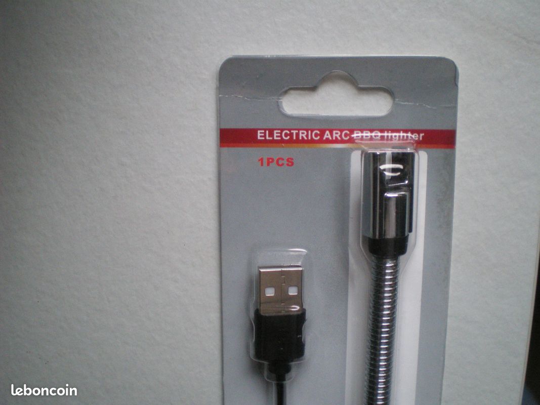 Briquet électronique bleu sans gaz charge USB bougie camping LED vent (image 4)