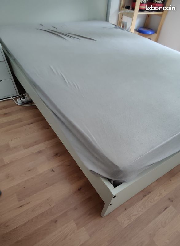 Lit en bois comme neuf + matelas 140x200 (image 3)