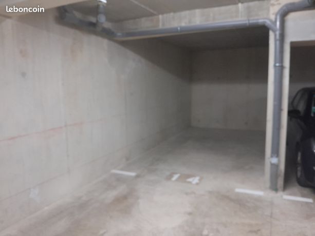 Parking Garage