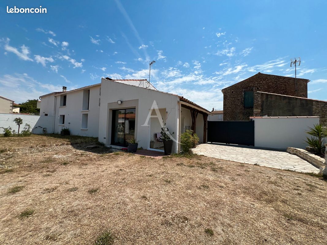 Maison 4 pièces 135 m² · à Saint-Michel-en-l'Herm · 135 m² · 336 500 €