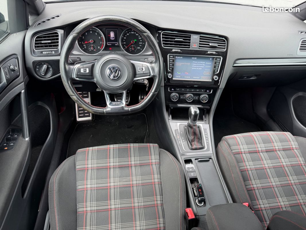 VOLKSWAGEN GOLF 7 GTI 2.0 TSI 220ch DSG6 - Sièges Chauffants / Carnet d'entretien - (image 38)