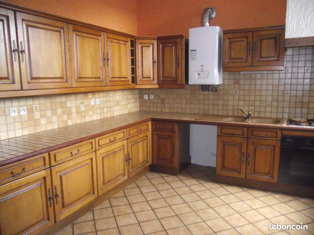 Appartement 5 pièces 122 m² · à Autun · 122 m² · 760 €/mois