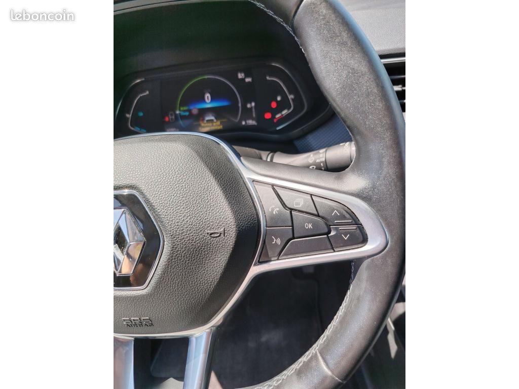 RENAULT ARKANA EVOLUTION 1.6 E-Tech Hybride 145ch BVA (image 11)