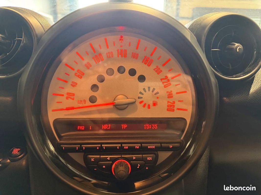Mini COUNTRYMAN Cooper D (image 16)