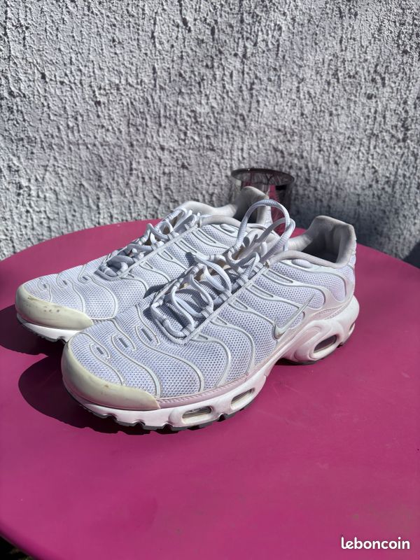 Chaussures Nike Tn Blanche 43 Nike TN Blanche 43 Chaussures