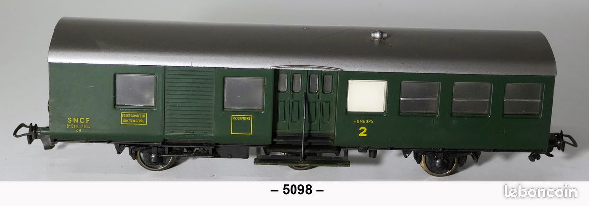Lot Fleischmann HO - 2 Voitures Voyageurs à Essieux + 1 Fourgon - Échelle 1/87 - Allemagne