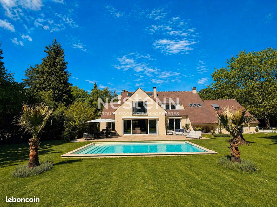 Maison 10 pièces 292 m² · à Lamorlaye · 292 m² · 1 190 000 €