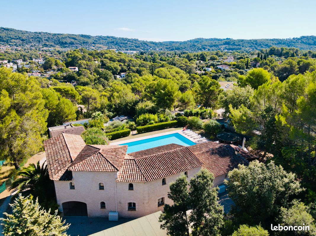 Maison 7 pièces 295 m² · à Mouans-Sartoux · 295 m² · 1 290 000 €