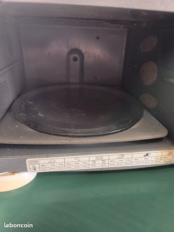 Four micro onde Moulinex 900 W double plateau (image 4)