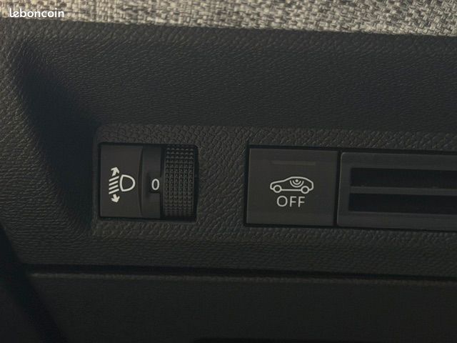 Peugeot 3008 1.2 HYBRID 145CH ALLURE E-DCS6 (image 19)
