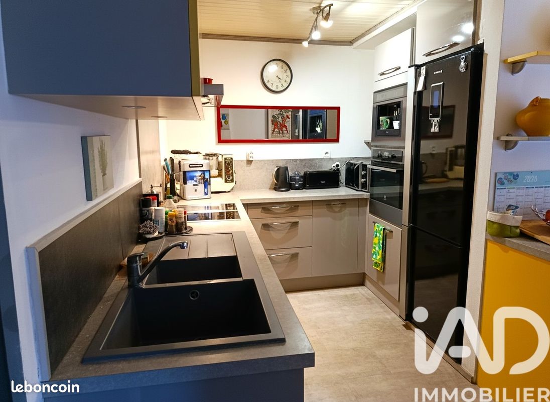 Propriété 8 pièces 245 m² (image 3)