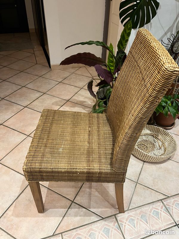 Très jolie Chaise en rotin (image 1)