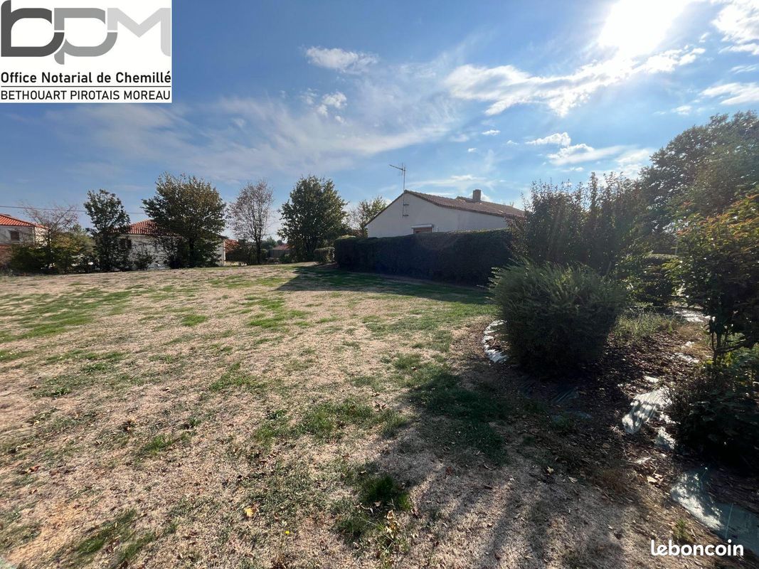 Terrain 1053 m² · à Chemillé-en-Anjou · 1 053 m² · 95 000 €