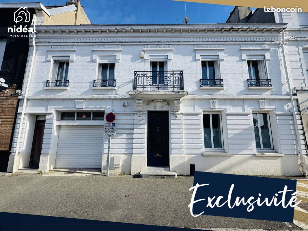 Maison 8 pièces 270 m² · à Raismes · 270 m² · 264 000 €