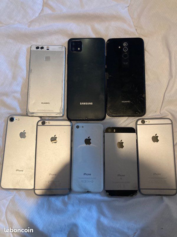 Lot vieux téléphones (iphone) (image 1)