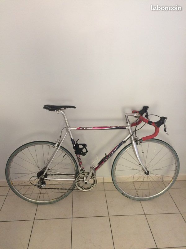 Vélo de course (image 1)