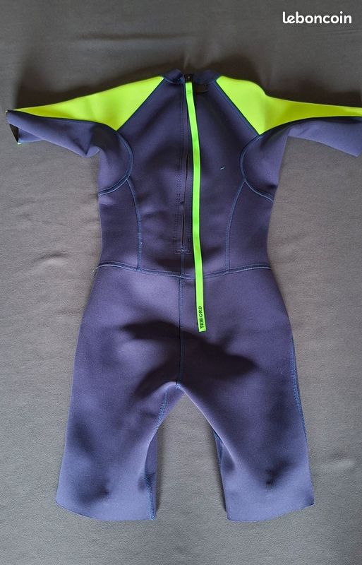Combinaison shorty 12-13 ans (image 2)