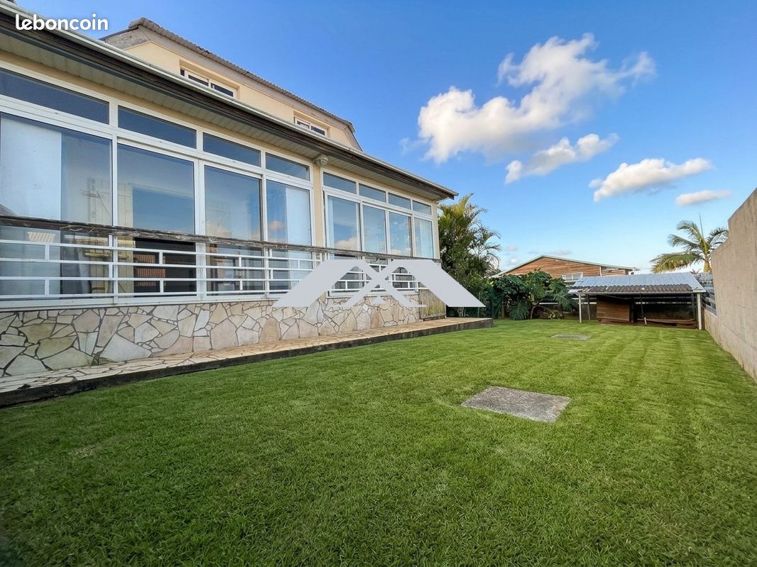 Maison 5 pièces 148 m² · à Saint-Joseph · 148 m² · 259 200 €