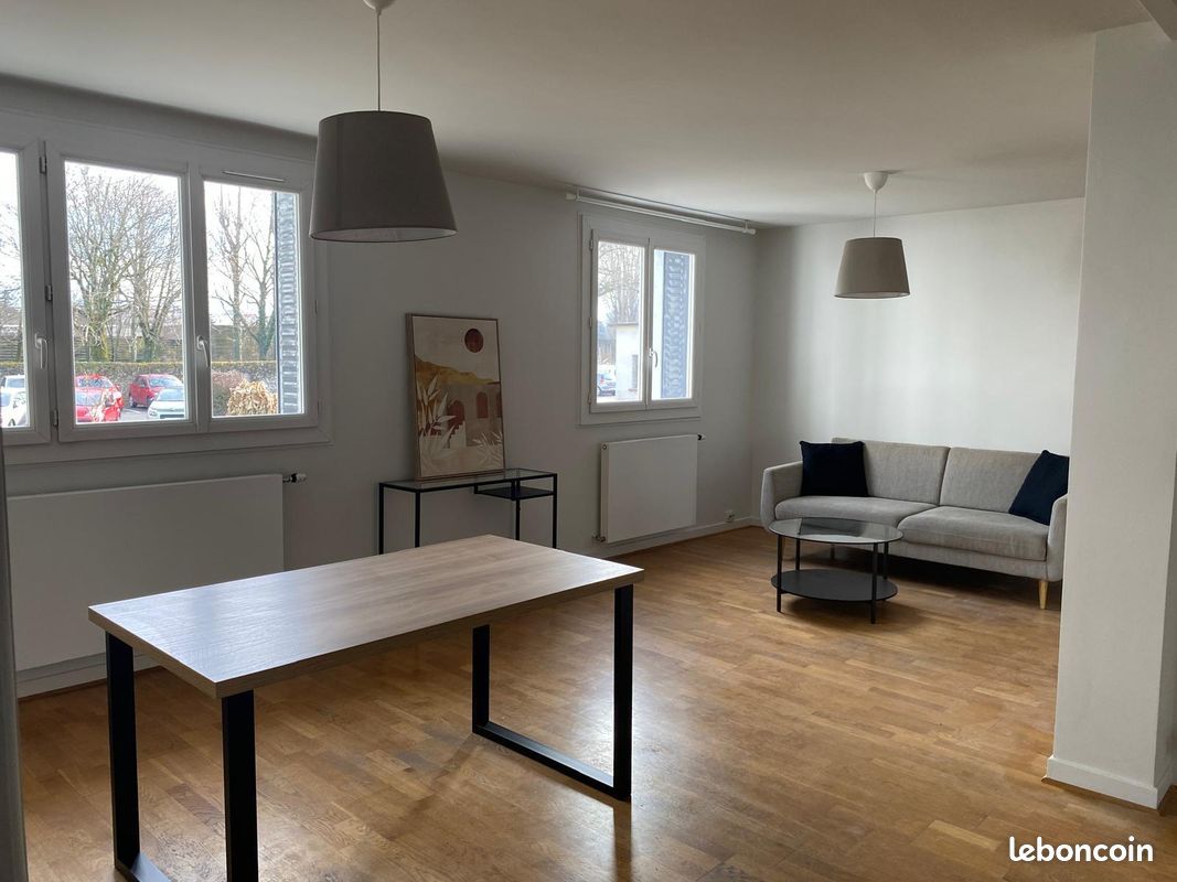 Appartement 2 pièces 54 m² · à Seyssinet-Pariset · 54 m² · 820 €