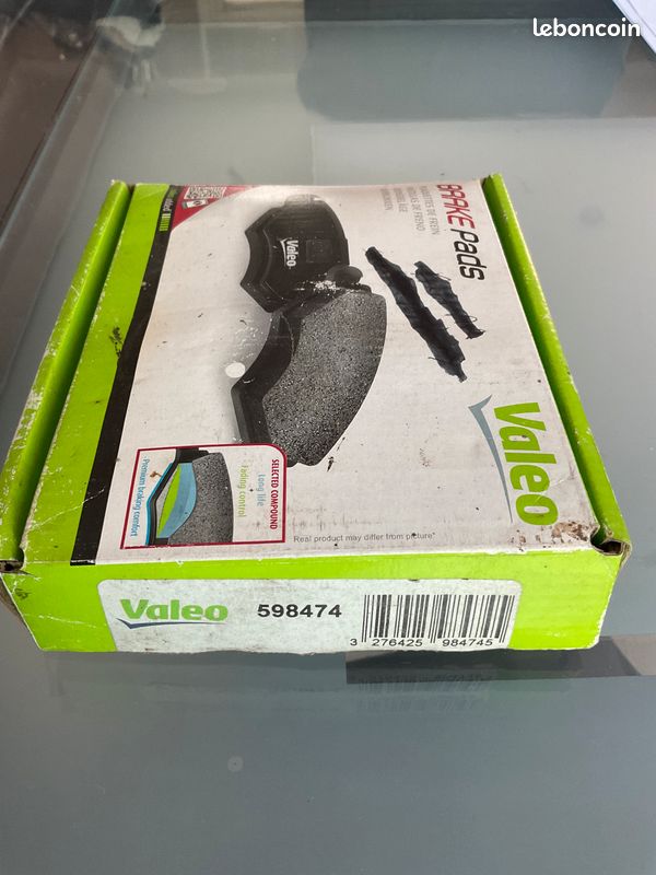 301877 VALEO Plaquettes de frein FIRST, Essieu avant, sans palpeur d'usure intégré pour SUZUKI