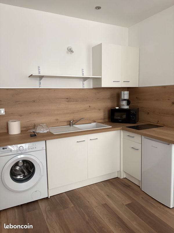 Appartement 1 pièce 27 m² · à Montélimar · 27 m² · 570 €/mois