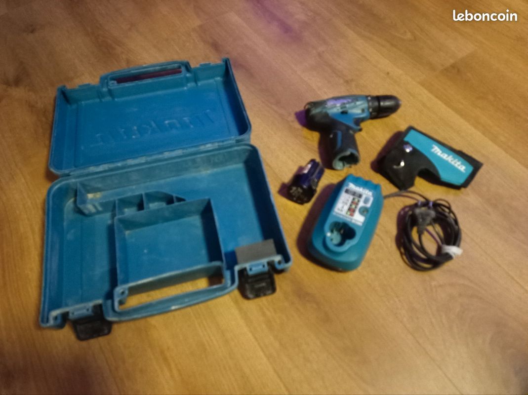 Visseuse MAKITA 10,8v avec chargeur, batterie et valise (image 1)