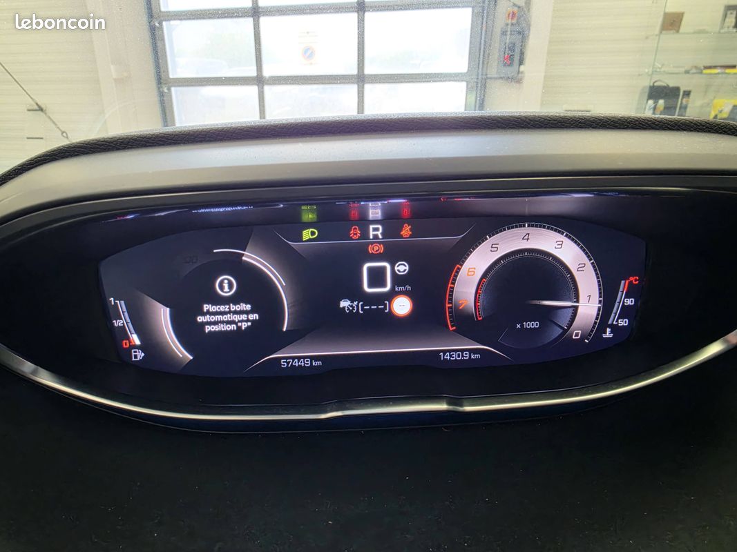 PEUGEOT 5008 PureTech 130ch S&S EAT8 GT (image 26)