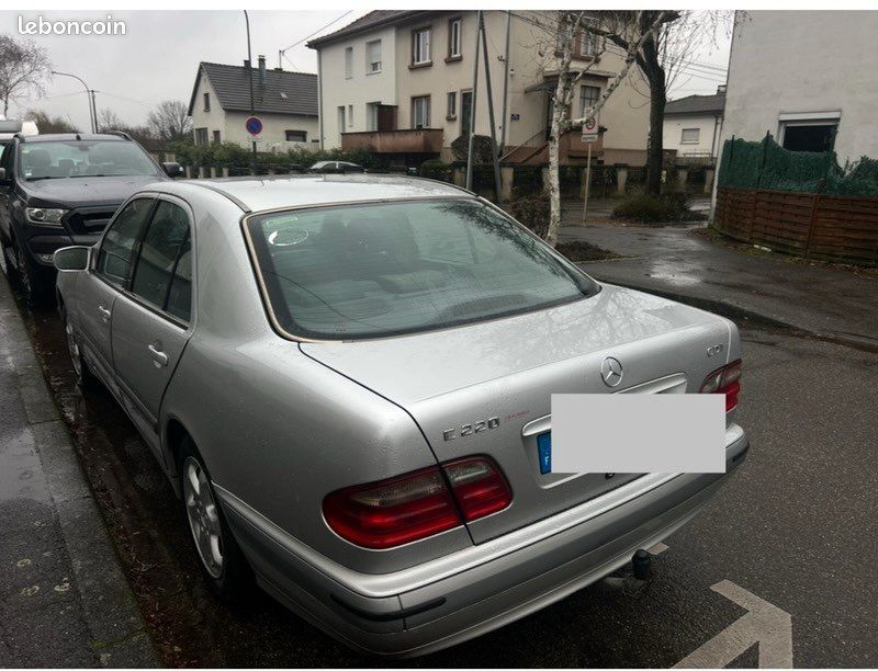 Mercedes 220E diesel - Voitures