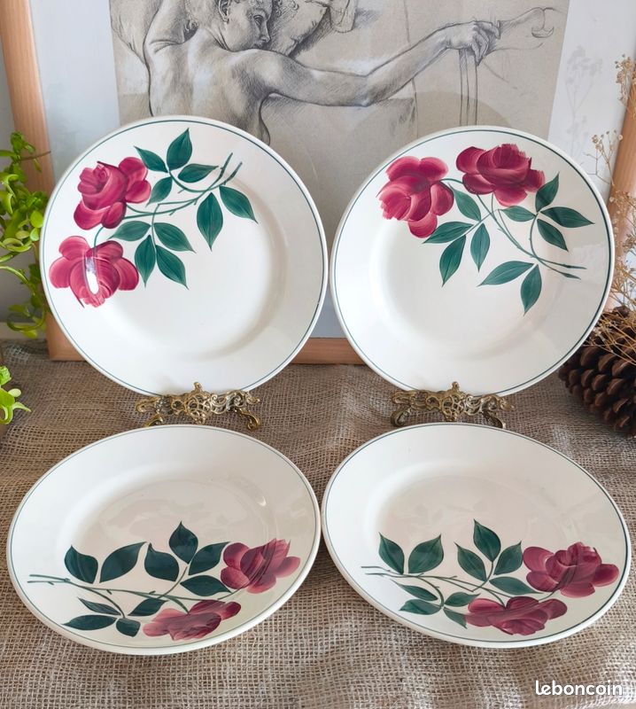 Lot De 4 Assiettes Anciennes Faïence HBMC - Motif Floral - 22 Cm - 1920-1949