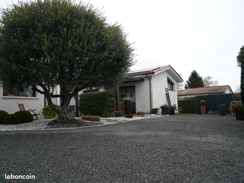 Maison 7 pièces 204 m² - Saint-Yrieix-sur-Charente 16710 (image principale 11)