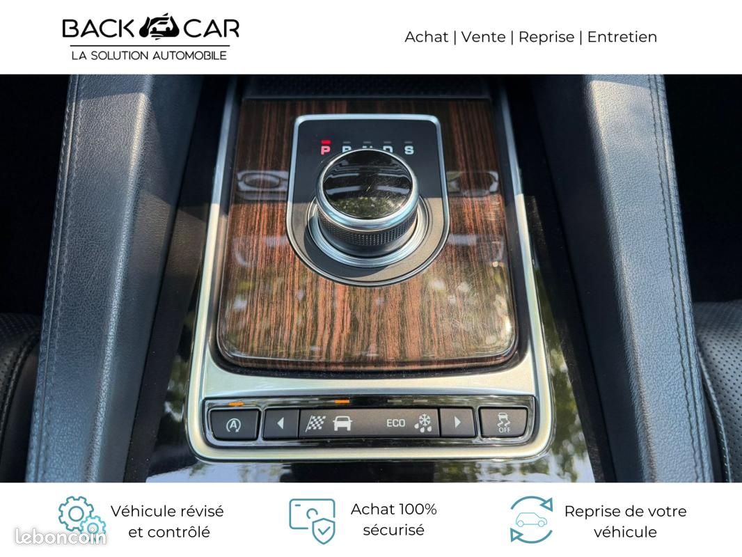 Jaguar F-Pace V6 3.0 D 300 ch AWD BVA8 Portfolio TOIT OUVRANT / SIEGES AV ET VOLANT CHAUFFANTS CO... (image 16)