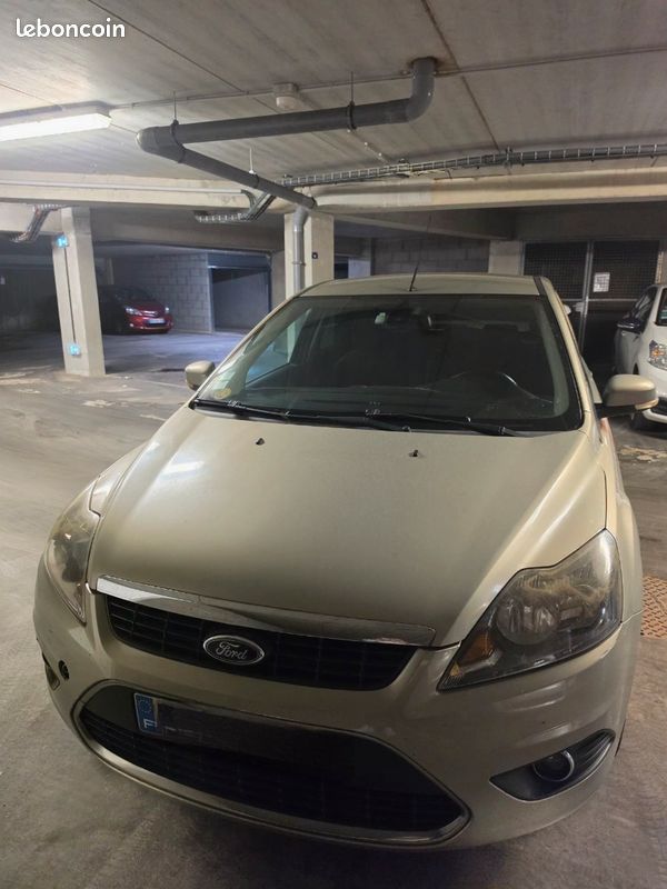 Ford focus Titanium 1.8 (image 1)