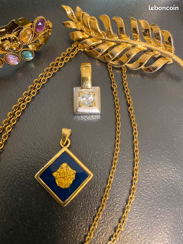 Lot De Bijoux Fantaisie - Bracelet + Collier Avec Pendentif Bleu, NEUF Sans Emballage