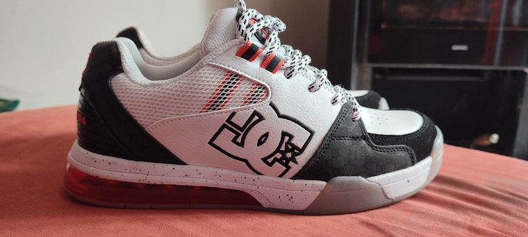 Chaussures Dc Shoes taille 42 d'occasion - Annonces chaussures leboncoin