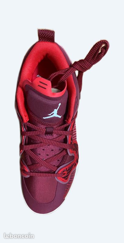 Basket air jordan rouge mi-haute (image 1)