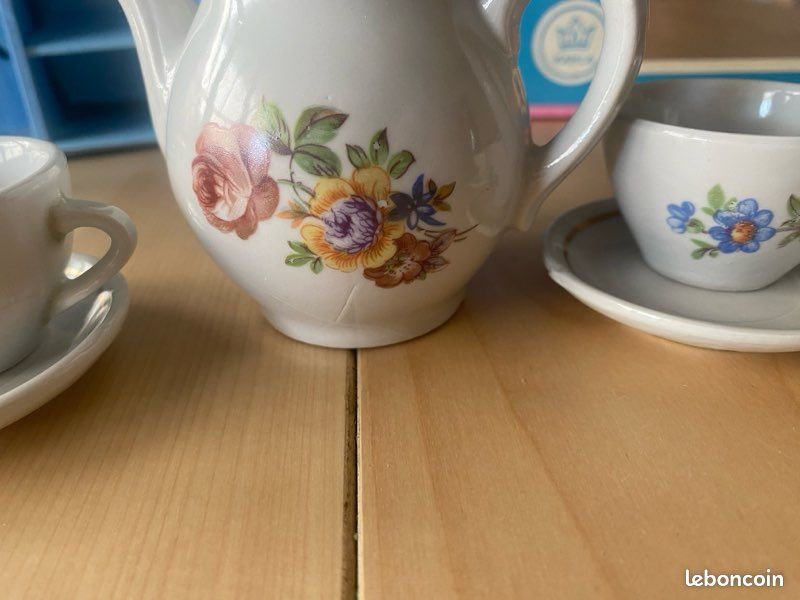 Dînette ancienne tête à tête en porcelaine XXème