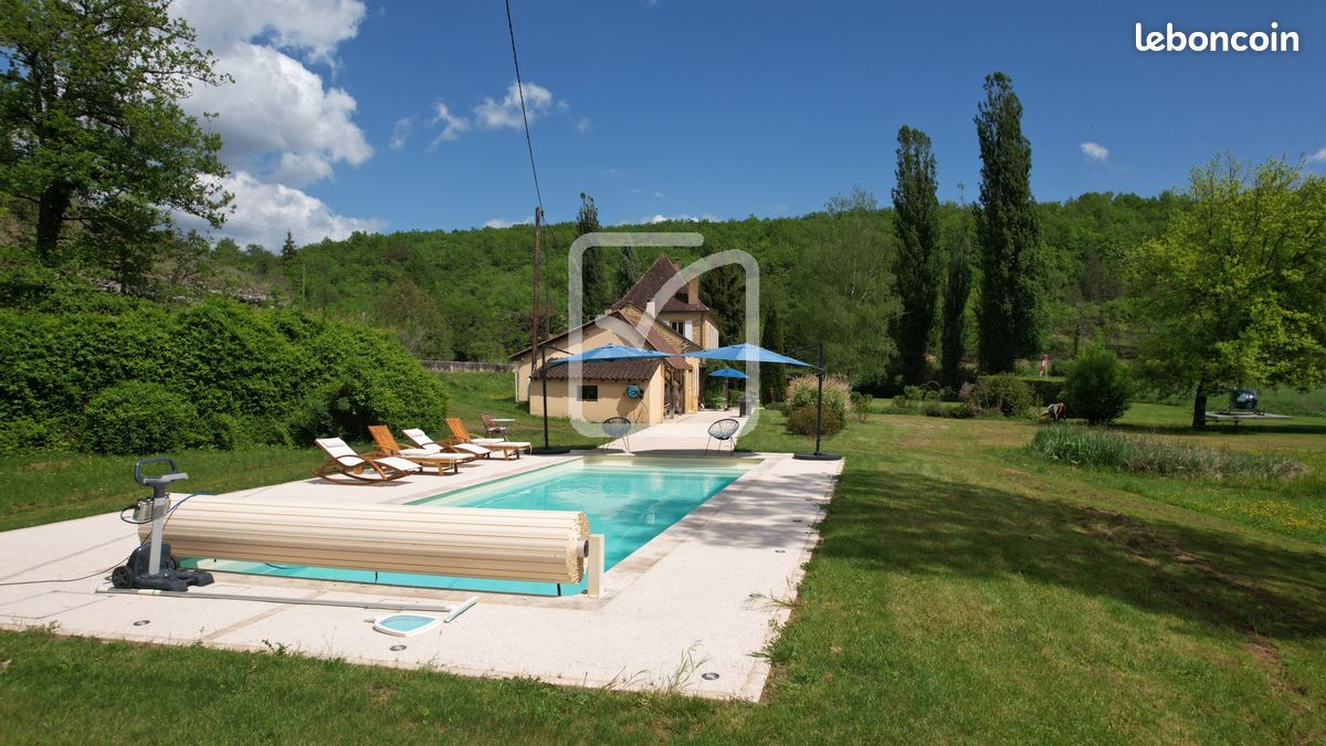 Maison 9 pièces 279 m² · à Le Bugue · 279 m² · 779 000 €