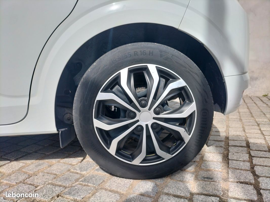 Dacia sandero 1.0 tce 90 confort (image 23)