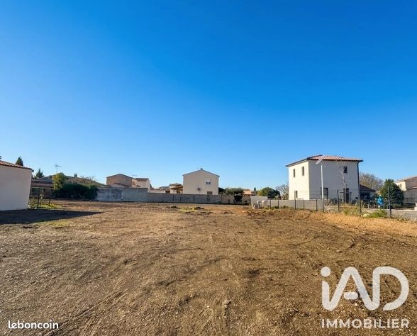 Terrain 300 m² · à Lunel · 300 m² · 139 000 €