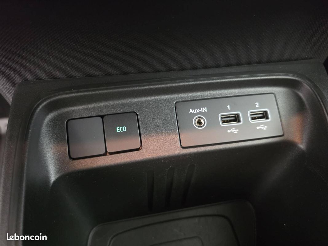 RENAULT Twingo III E-Tech Equilibre (image 29)