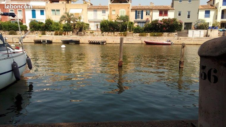 Location place de port