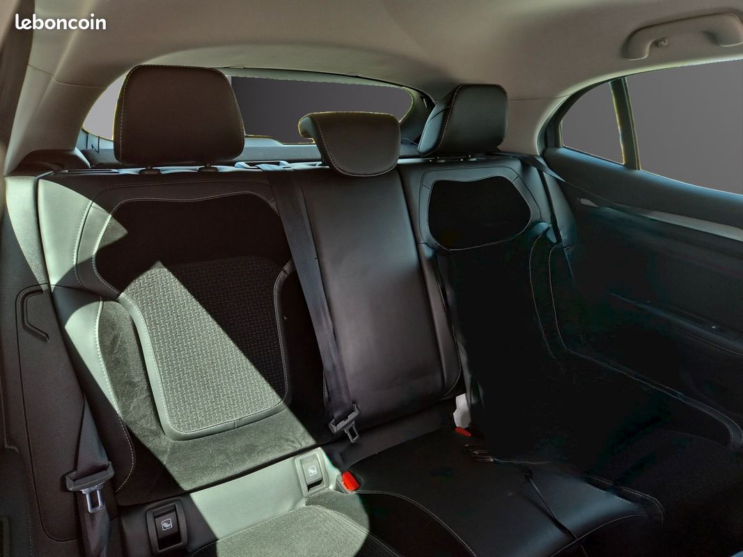 RENAULT MEGANE IV 1.5 DCI INTENS 110Ch Carplay Caméra Recul Garantie 12 mois (image 11)