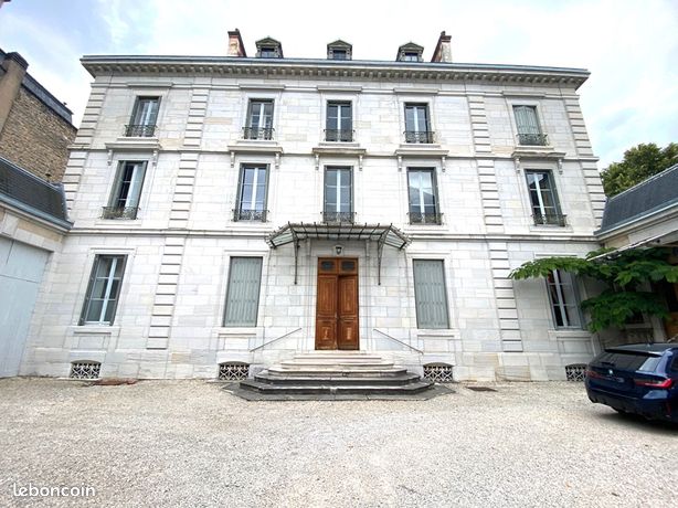 https://img.leboncoin.fr/api/v1/lbcpb1/images/02/d7/06/02d706f202c47a39cbaf73e327c79b628b99b676.jpg?rule=ad-image
